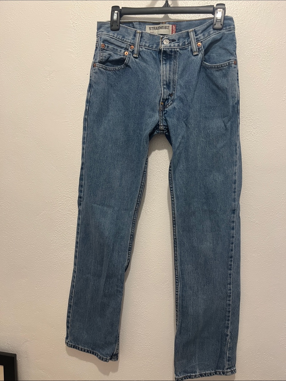 Levi's Classic Straight Leg Denim Jeans in Medium Blue